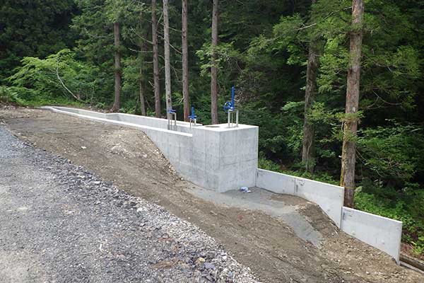 令和1年 県営農村環境整備事業(小水力発電型)干田野地区 放水池・上水槽工事